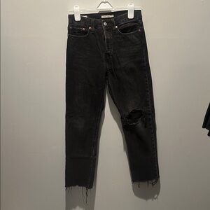 Women’s Black Distressed Levi’s Wedgie Jeans